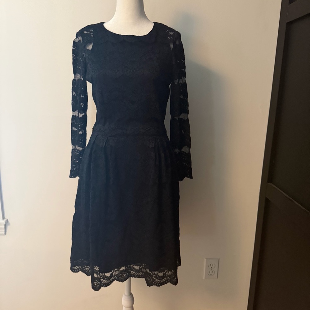 Cremieux Black Lace Long Sleeve Dress size 4